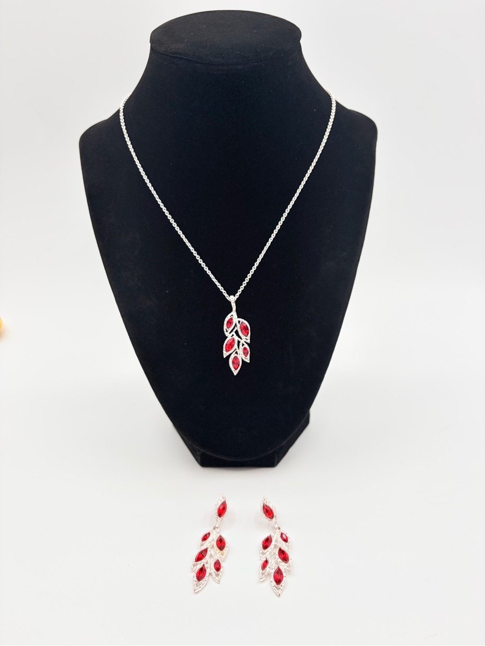 SAQ Red Crystal Leaf Necklace & Earrings Set